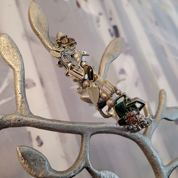 Vintage Silver-tone Gardening Themed Slide Charm Bracelet - Picture 11 of 12